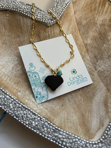 Cadena con Corazón azabache y turquesina Gurú