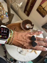 Load image into Gallery viewer, Anillo corazón de Azabache