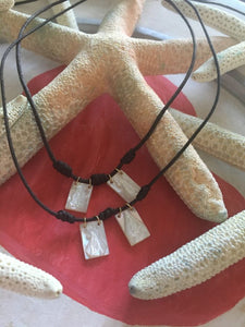 Nacre scapulars with jute